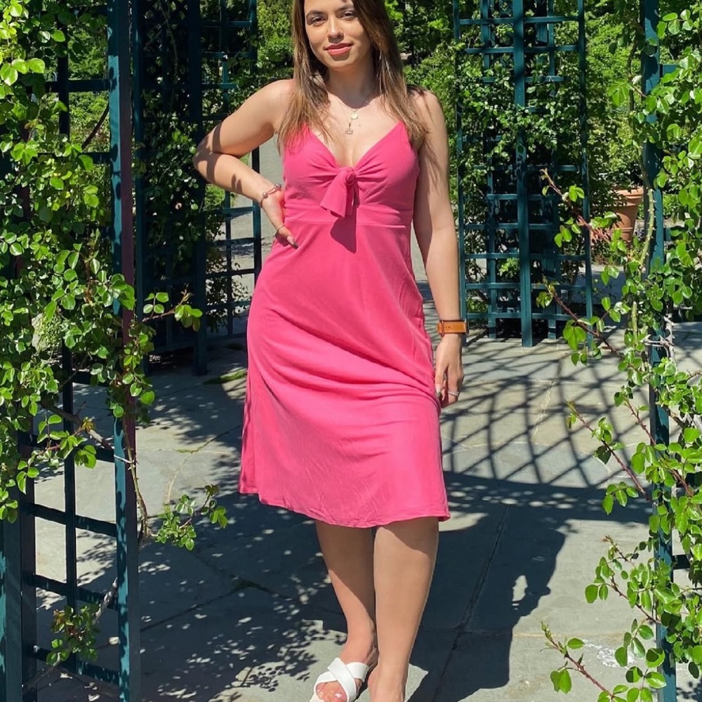 Forever 21 Elegant Pink Sleeveless Dress